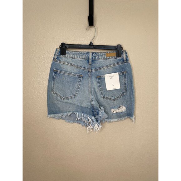 Cello Womens Distressed Denim High-Rise Shorts Size S Light Wash Fringe Hem NEW - Picture 3 of 8